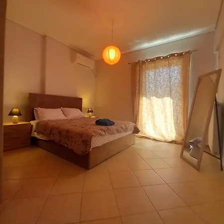 Metro-central Beachside Apartment *