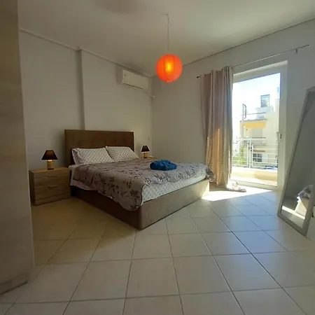 Metro-central Beachside Apartment Athens